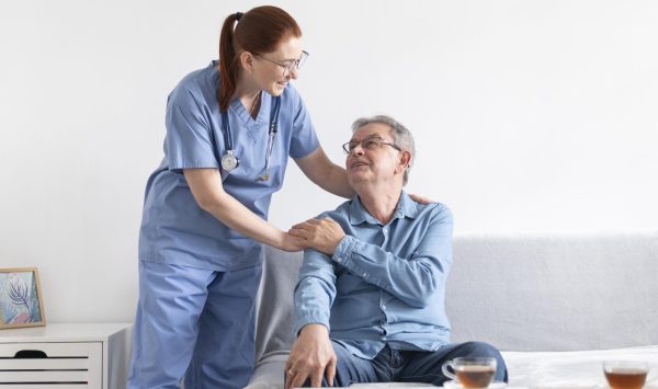 medium-shot-smiley-man-nurse